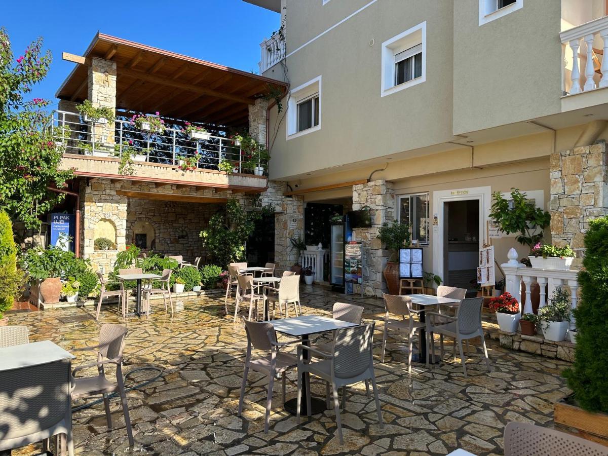 Arial Penthouse Suites Vlorë Extérieur photo