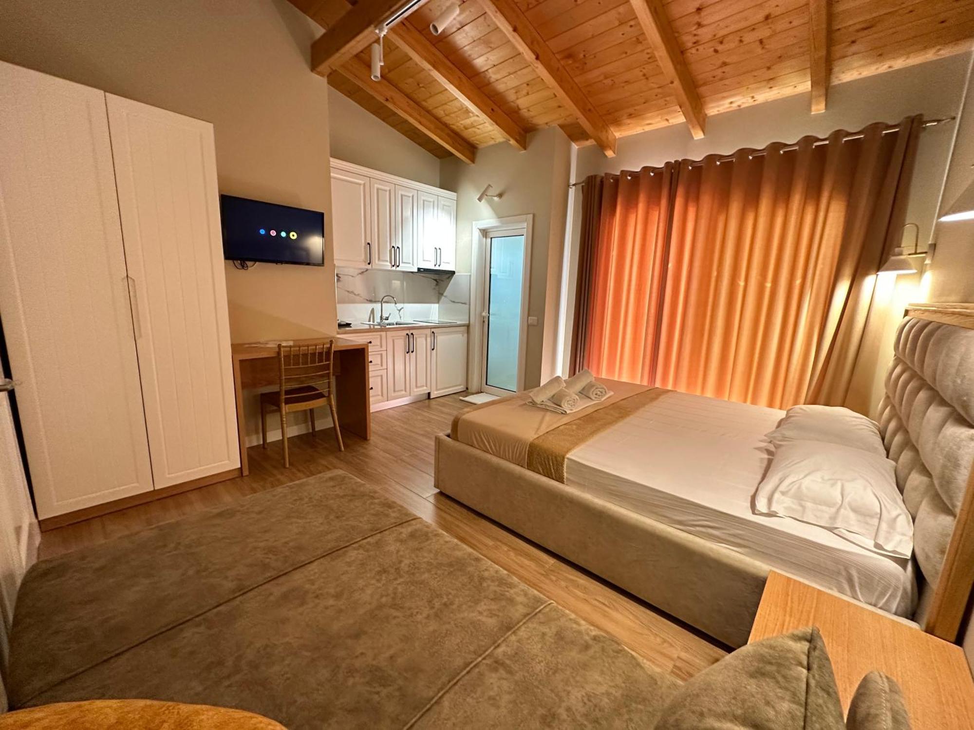 Arial Penthouse Suites Vlorë Extérieur photo