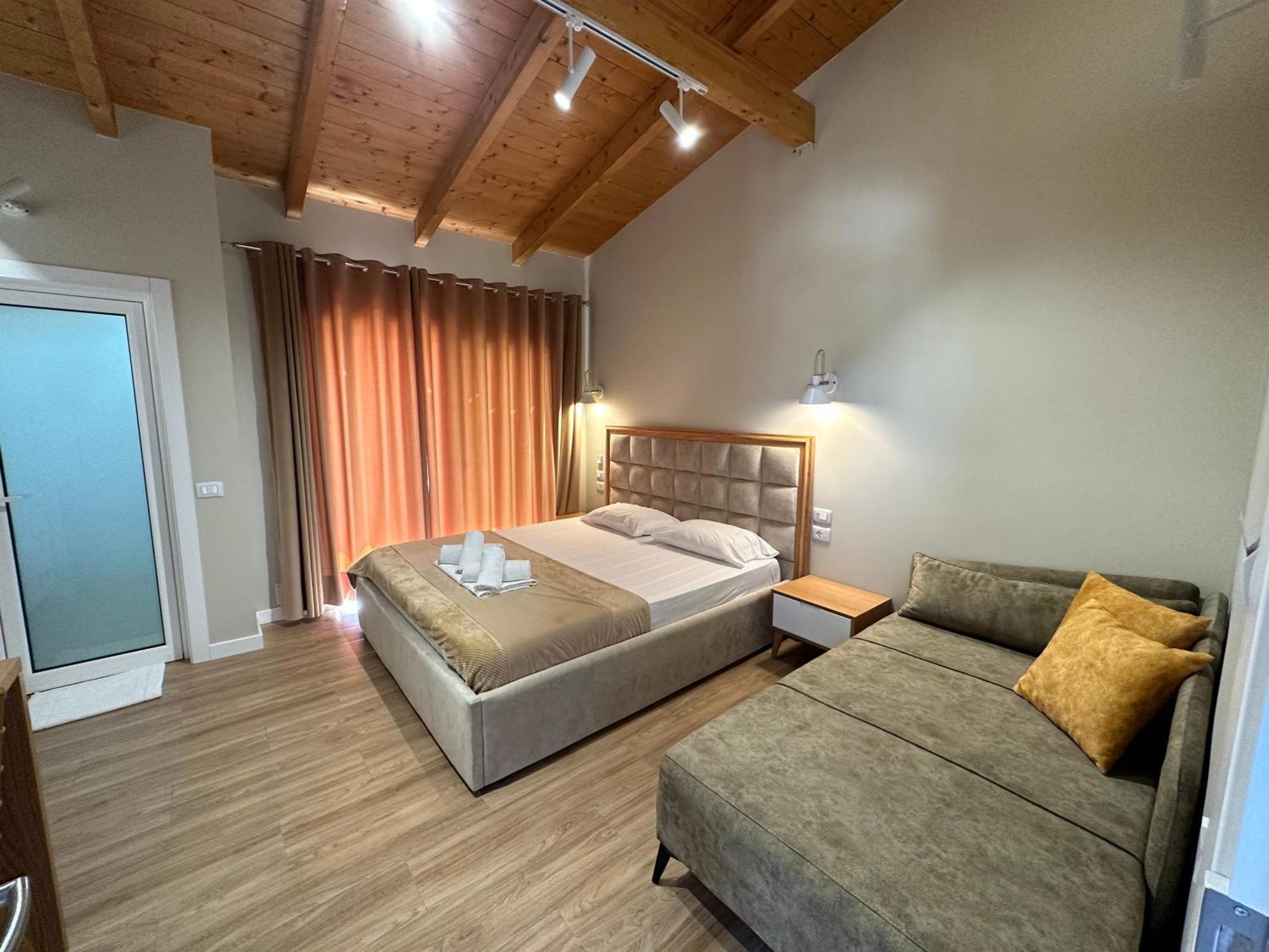 Arial Penthouse Suites Vlorë Extérieur photo