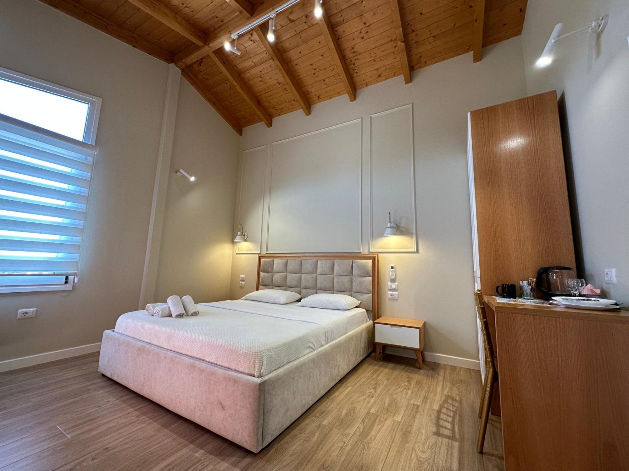 Arial Penthouse Suites Vlorë Extérieur photo