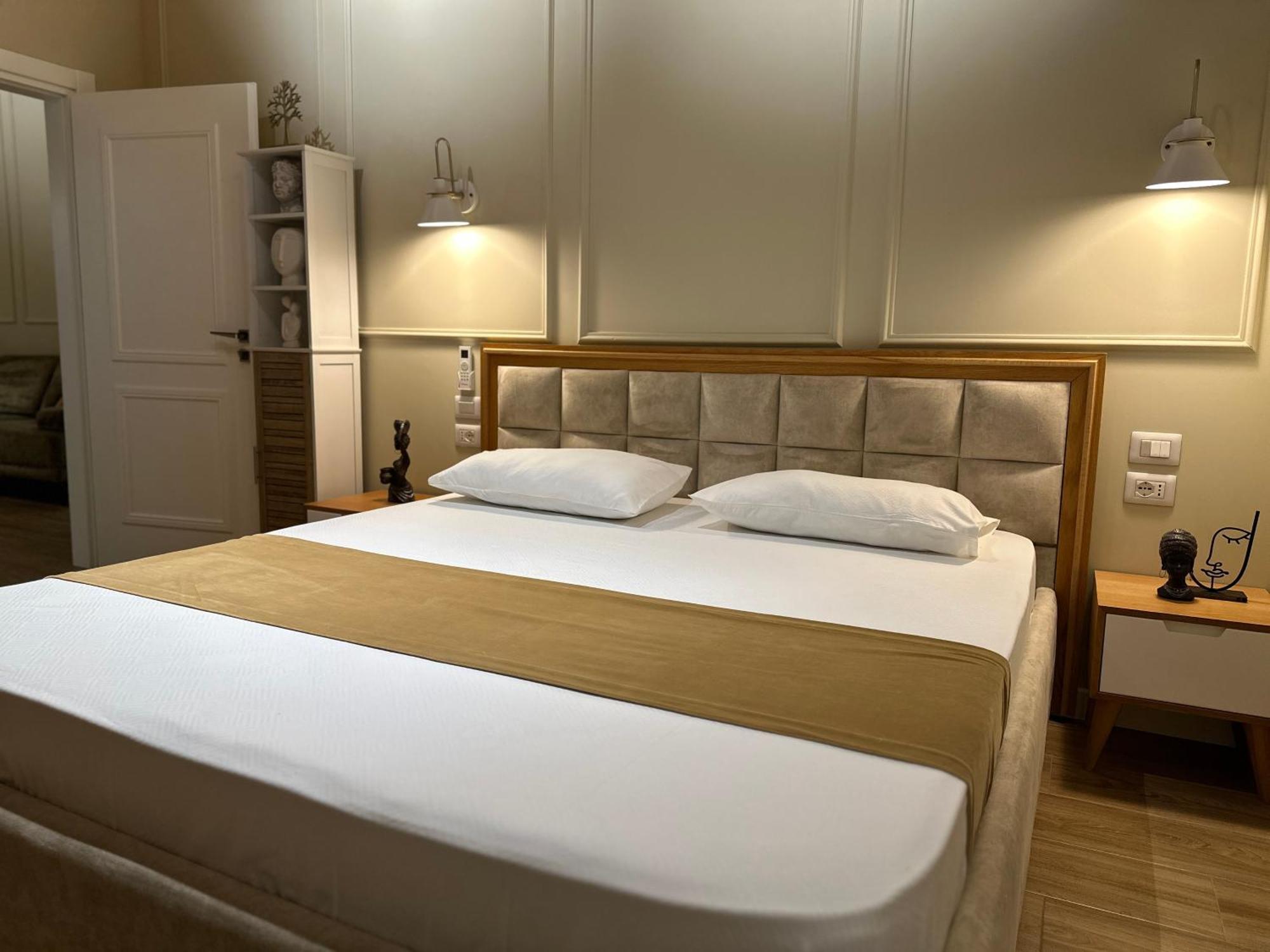 Arial Penthouse Suites Vlorë Extérieur photo